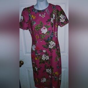 Calvin Klein - Pink Multicolor Floral Pattern Short Sleeve Dress. Size 4